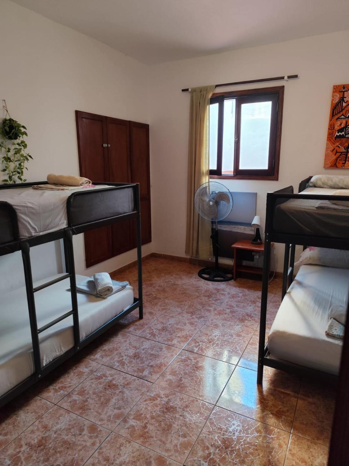 Banana Surf House Guest house Los Cristianos (Tenerife)